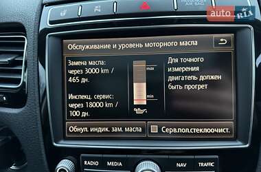 Внедорожник / Кроссовер Volkswagen Touareg 2017 в Гнивани