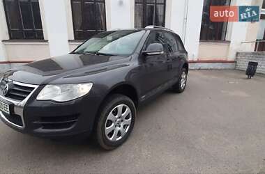 Внедорожник / Кроссовер Volkswagen Touareg 2009 в Ромнах