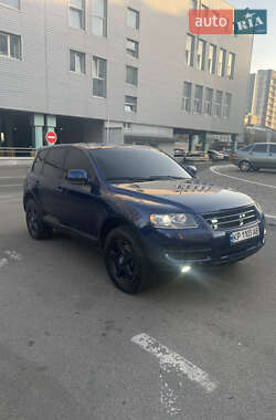 Внедорожник / Кроссовер Volkswagen Touareg 2005 в Краснокутске