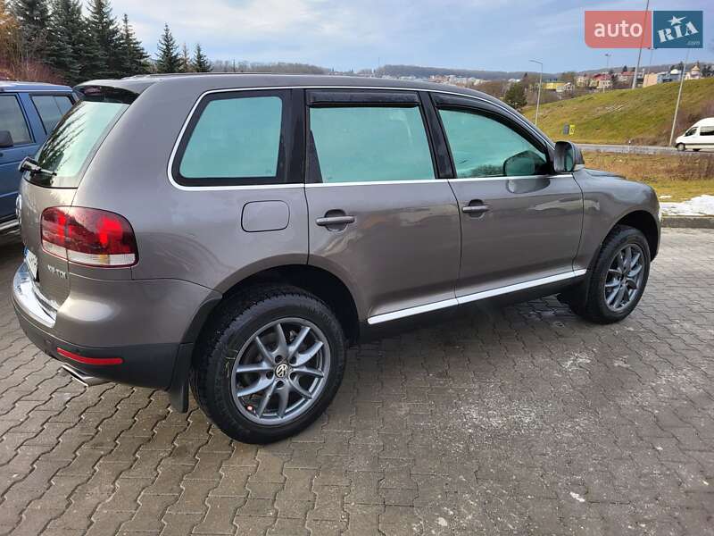 Внедорожник / Кроссовер Volkswagen Touareg 2009 в Тернополе