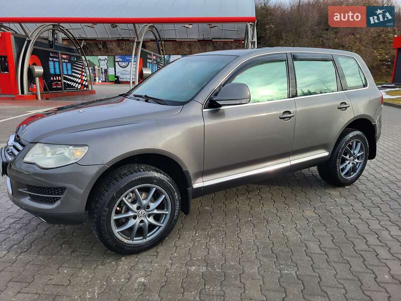 Внедорожник / Кроссовер Volkswagen Touareg 2009 в 