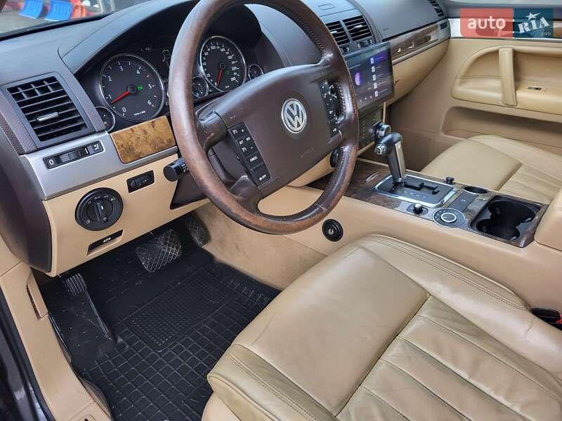 Внедорожник / Кроссовер Volkswagen Touareg 2009 в Тернополе