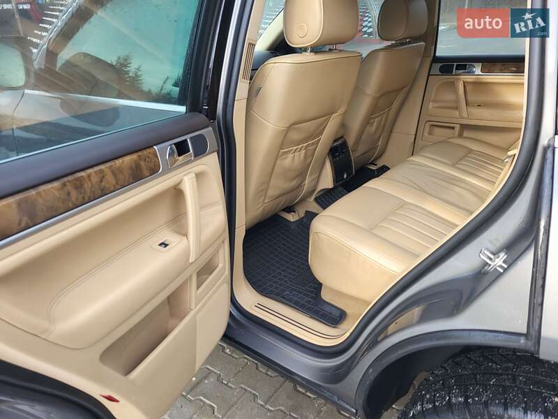 Внедорожник / Кроссовер Volkswagen Touareg 2009 в Тернополе