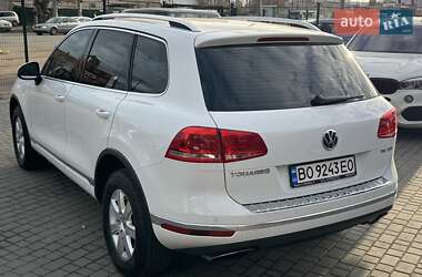 Позашляховик / Кросовер Volkswagen Touareg 2015 в Одесі