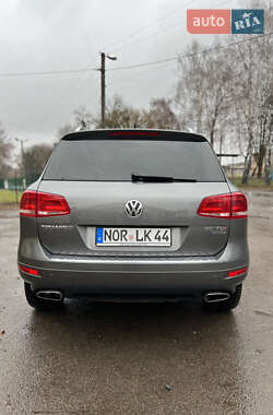 Позашляховик / Кросовер Volkswagen Touareg 2012 в Луцьку