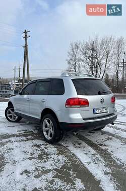 Позашляховик / Кросовер Volkswagen Touareg 2004 в Старому Самборі