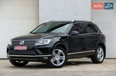 Позашляховик / Кросовер Volkswagen Touareg 2014 в Сарнах