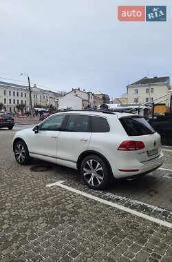 Внедорожник / Кроссовер Volkswagen Touareg 2013 в Коломые