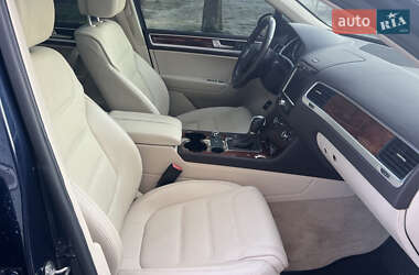 Внедорожник / Кроссовер Volkswagen Touareg 2012 в Днепре