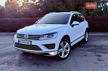 Внедорожник / Кроссовер Volkswagen Touareg 2017 в Днепре