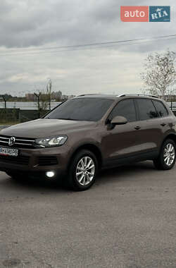 Позашляховик / Кросовер Volkswagen Touareg 2012 в Дніпрі