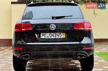 Позашляховик / Кросовер Volkswagen Touareg 2011 в Стрию