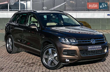 Внедорожник / Кроссовер Volkswagen Touareg 2010 в Черновцах