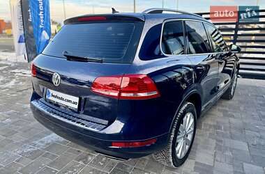 Внедорожник / Кроссовер Volkswagen Touareg 2014 в Ровно