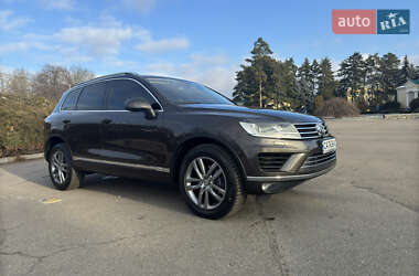 Позашляховик / Кросовер Volkswagen Touareg 2016 в Умані