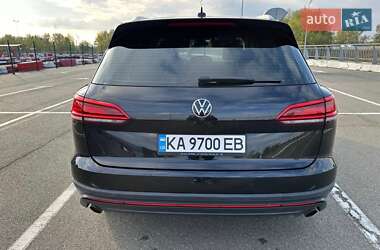 Внедорожник / Кроссовер Volkswagen Touareg 2021 в Киеве