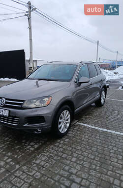 Внедорожник / Кроссовер Volkswagen Touareg 2011 в 