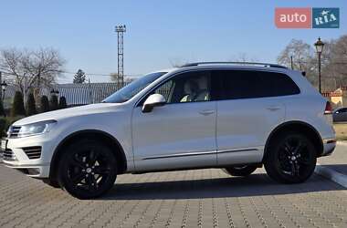 Позашляховик / Кросовер Volkswagen Touareg 2016 в Одесі