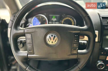 Внедорожник / Кроссовер Volkswagen Touareg 2006 в 