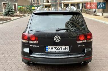 Внедорожник / Кроссовер Volkswagen Touareg 2010 в Киеве