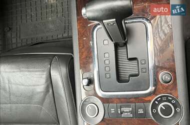 Позашляховик / Кросовер Volkswagen Touareg 2010 в 