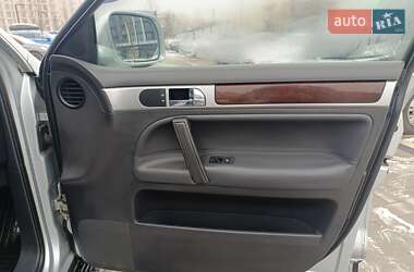 Внедорожник / Кроссовер Volkswagen Touareg 2005 в Сумах