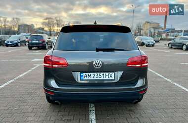 Внедорожник / Кроссовер Volkswagen Touareg 2016 в Житомире