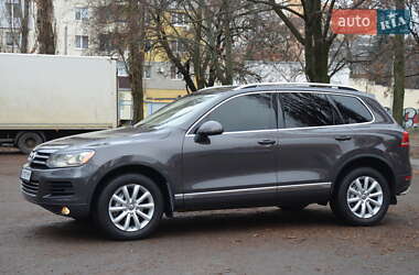 Позашляховик / Кросовер Volkswagen Touareg 2012 в Харкові