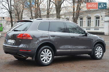 Позашляховик / Кросовер Volkswagen Touareg 2012 в Харкові