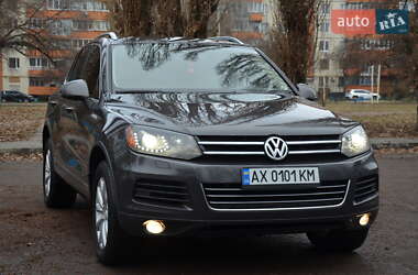 Позашляховик / Кросовер Volkswagen Touareg 2012 в Харкові