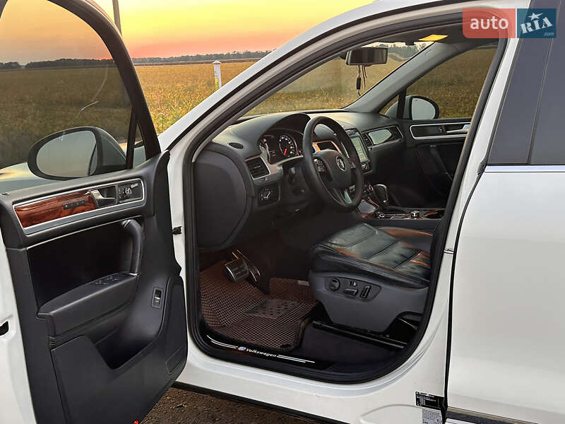 Позашляховик / Кросовер Volkswagen Touareg 2010 в Полтаві фото 3 Позашляховик / Кросовер Volkswagen Touareg 2010 в Полтаві