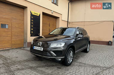 Внедорожник / Кроссовер Volkswagen Touareg 2014 в 
