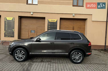 Внедорожник / Кроссовер Volkswagen Touareg 2014 в 
