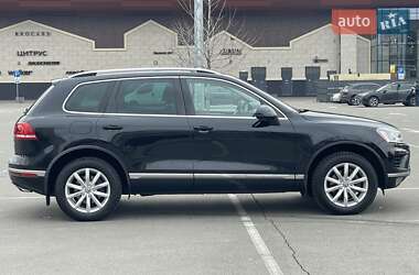 Внедорожник / Кроссовер Volkswagen Touareg 2016 в Киеве