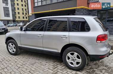 Позашляховик / Кросовер Volkswagen Touareg 2004 в 