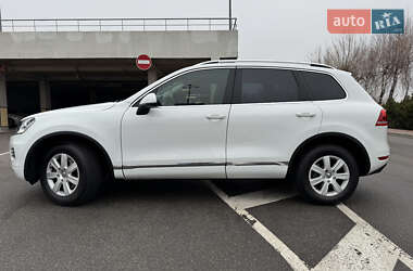 Внедорожник / Кроссовер Volkswagen Touareg 2014 в 
