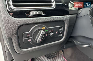 Внедорожник / Кроссовер Volkswagen Touareg 2014 в 