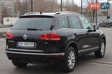 Внедорожник / Кроссовер Volkswagen Touareg 2015 в 