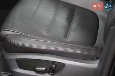 Внедорожник / Кроссовер Volkswagen Touareg 2015 в 