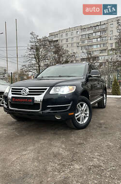 Позашляховик / Кросовер Volkswagen Touareg 2010 в Сумах