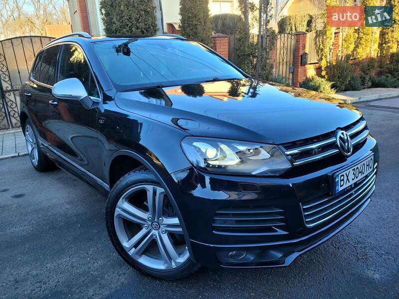 Внедорожник / Кроссовер Volkswagen Touareg 2013 в Хмельницком