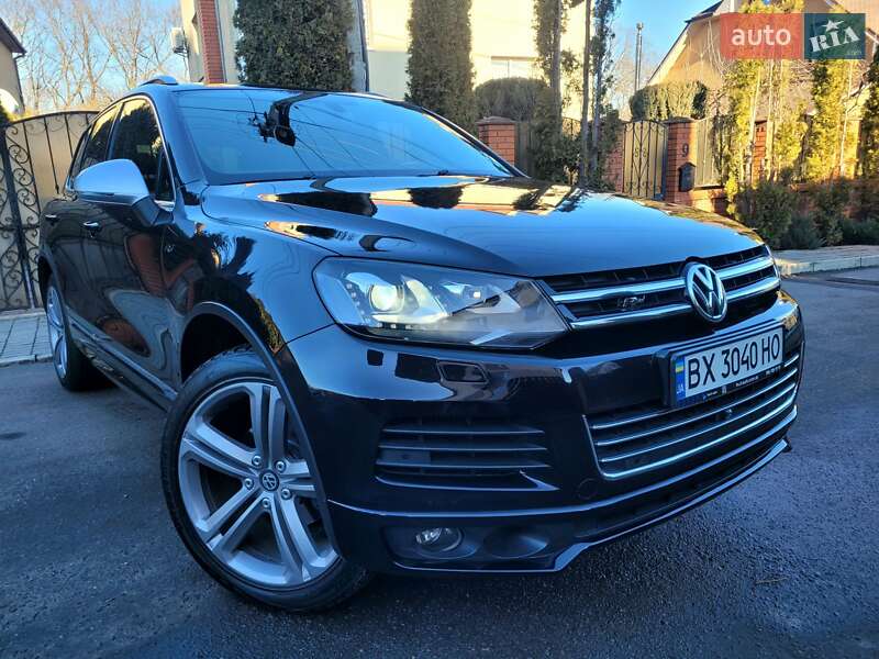 Внедорожник / Кроссовер Volkswagen Touareg 2013 в Хмельницком