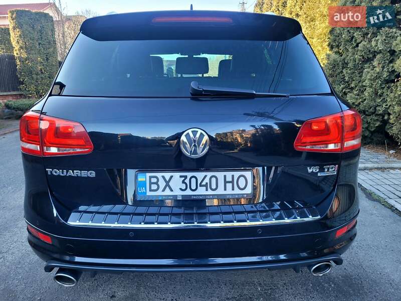 Внедорожник / Кроссовер Volkswagen Touareg 2013 в Хмельницком