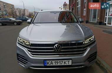 Внедорожник / Кроссовер Volkswagen Touareg 2020 в Киеве