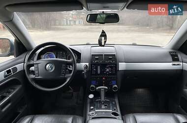 Позашляховик / Кросовер Volkswagen Touareg 2005 в Дніпрі