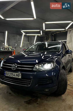 Позашляховик / Кросовер Volkswagen Touareg 2014 в Києві