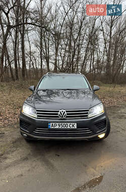 Позашляховик / Кросовер Volkswagen Touareg 2014 в Дніпрі