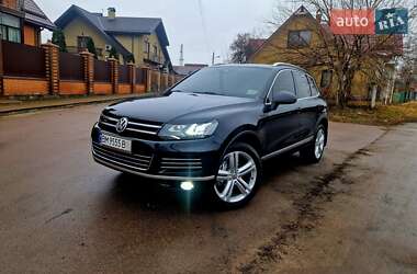 Внедорожник / Кроссовер Volkswagen Touareg 2012 в Киеве