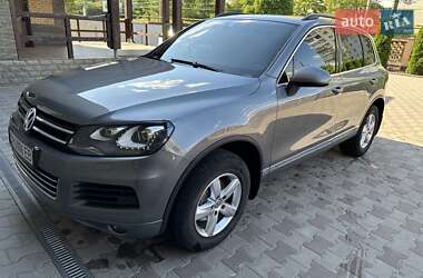 Позашляховик / Кросовер Volkswagen Touareg 2013 в Конотопі