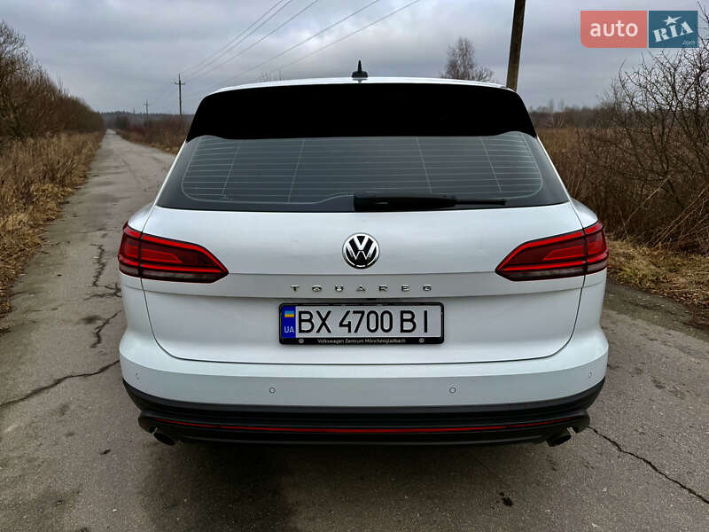 Позашляховик / Кросовер Volkswagen Touareg 2018 в Шепетівці